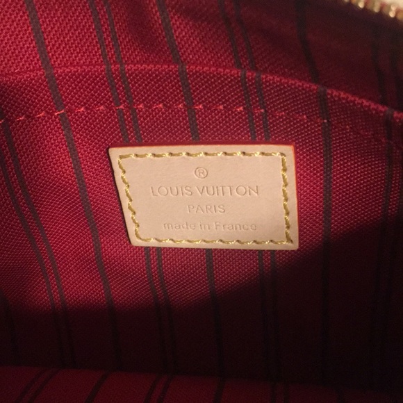 New! Authentic LV MM monogram wristlet purse.😍👝 - Picture 2 of 6